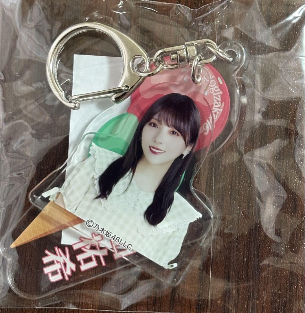 Amazon.co.jp: 乃木坂 与田祐希 真夏の全国ツアー アクリル